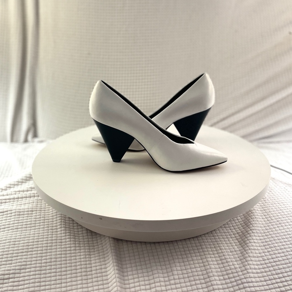 Rebecca Minkoff two-tone Zuria pump 5.5 size. New Without Tags. Never worn.